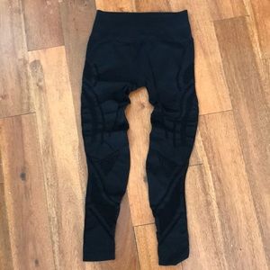 NUX Black Legging with cutouts